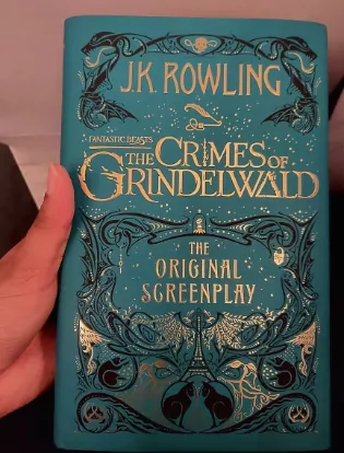 Reading the crimes of grindelwald